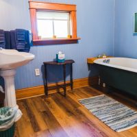 Bungalow Bathroom